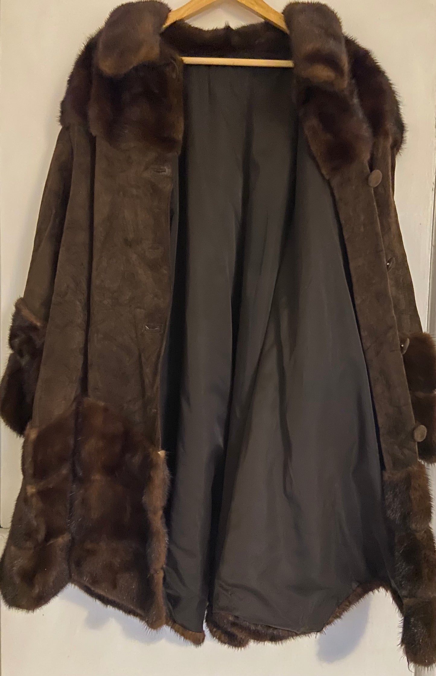 Ladies Brown Suede and Fur Vintage Coat Size 18-20