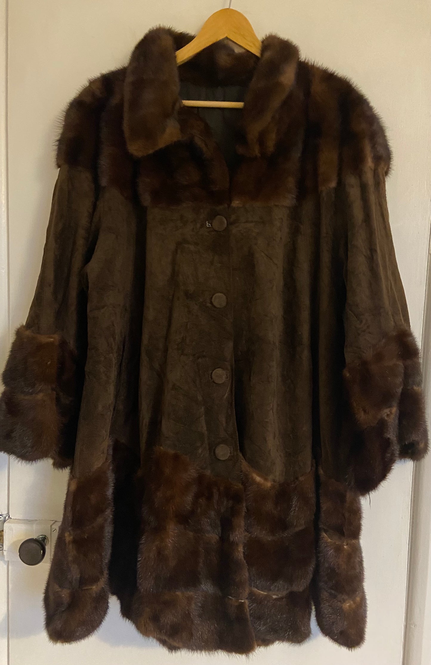 Ladies Brown Suede and Fur Vintage Coat Size 18-20