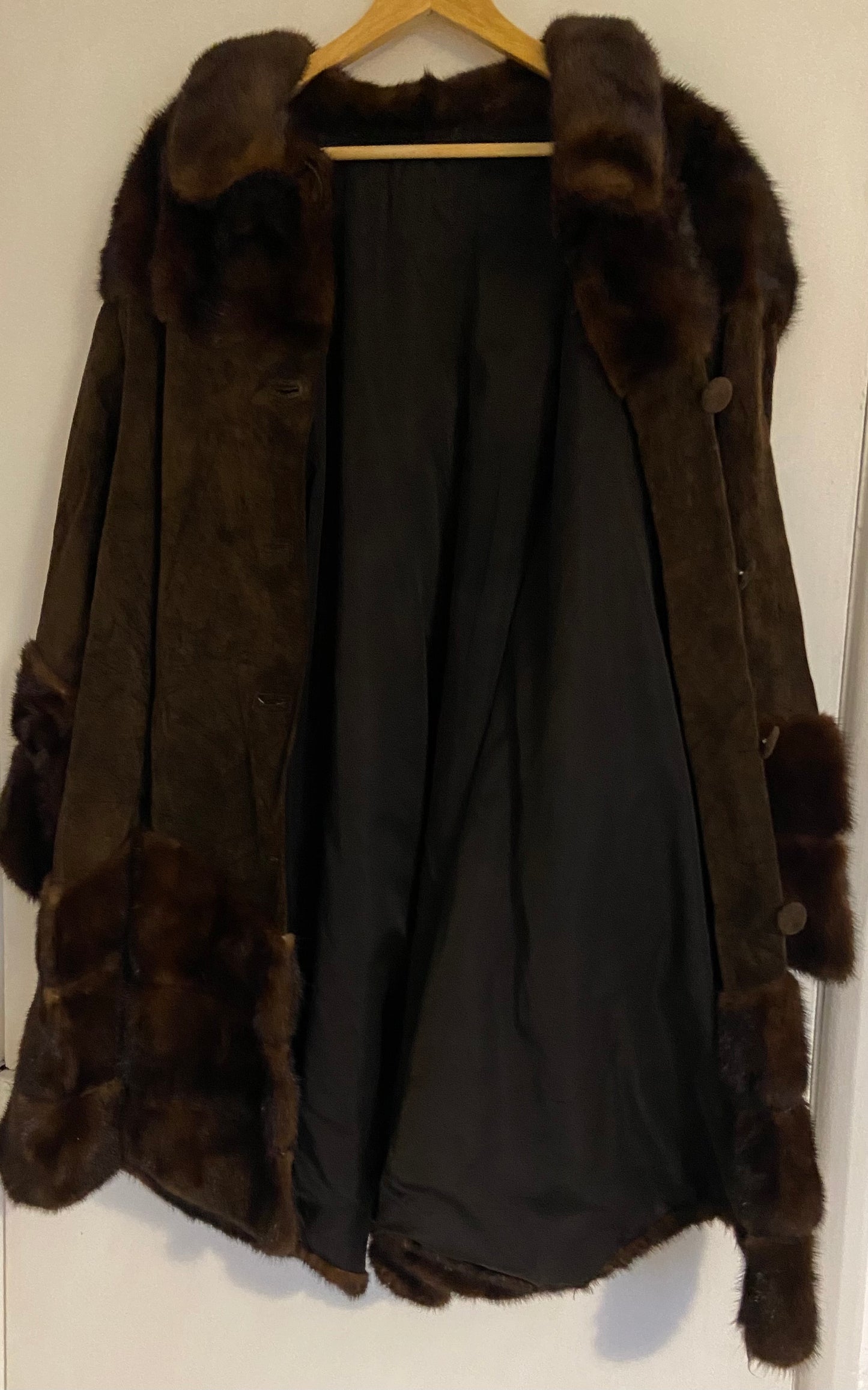Ladies Brown Suede and Fur Vintage Coat Size 18-20