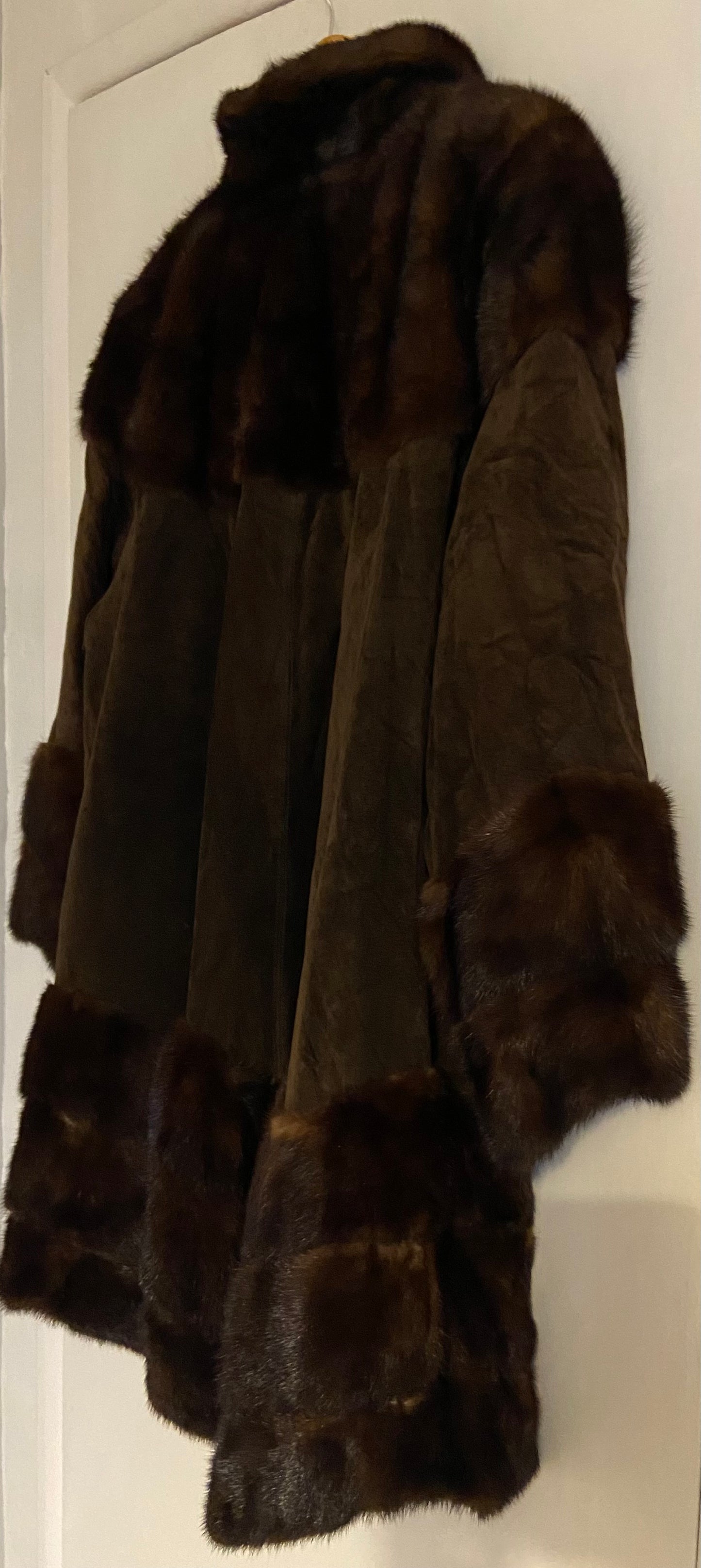 Ladies Brown Suede and Fur Vintage Coat Size 18-20